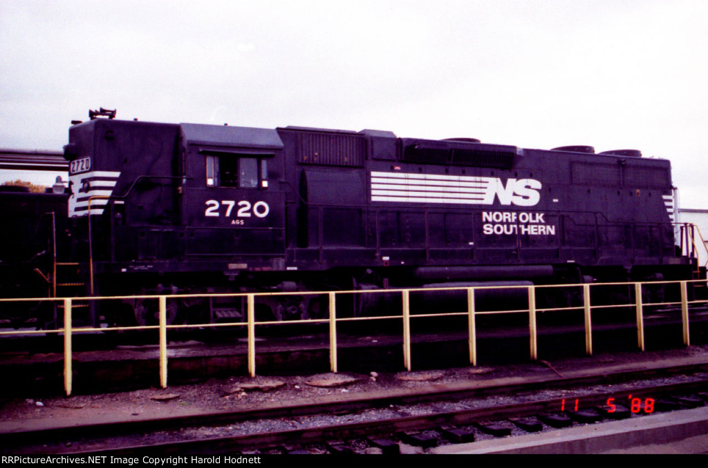 NS 2720